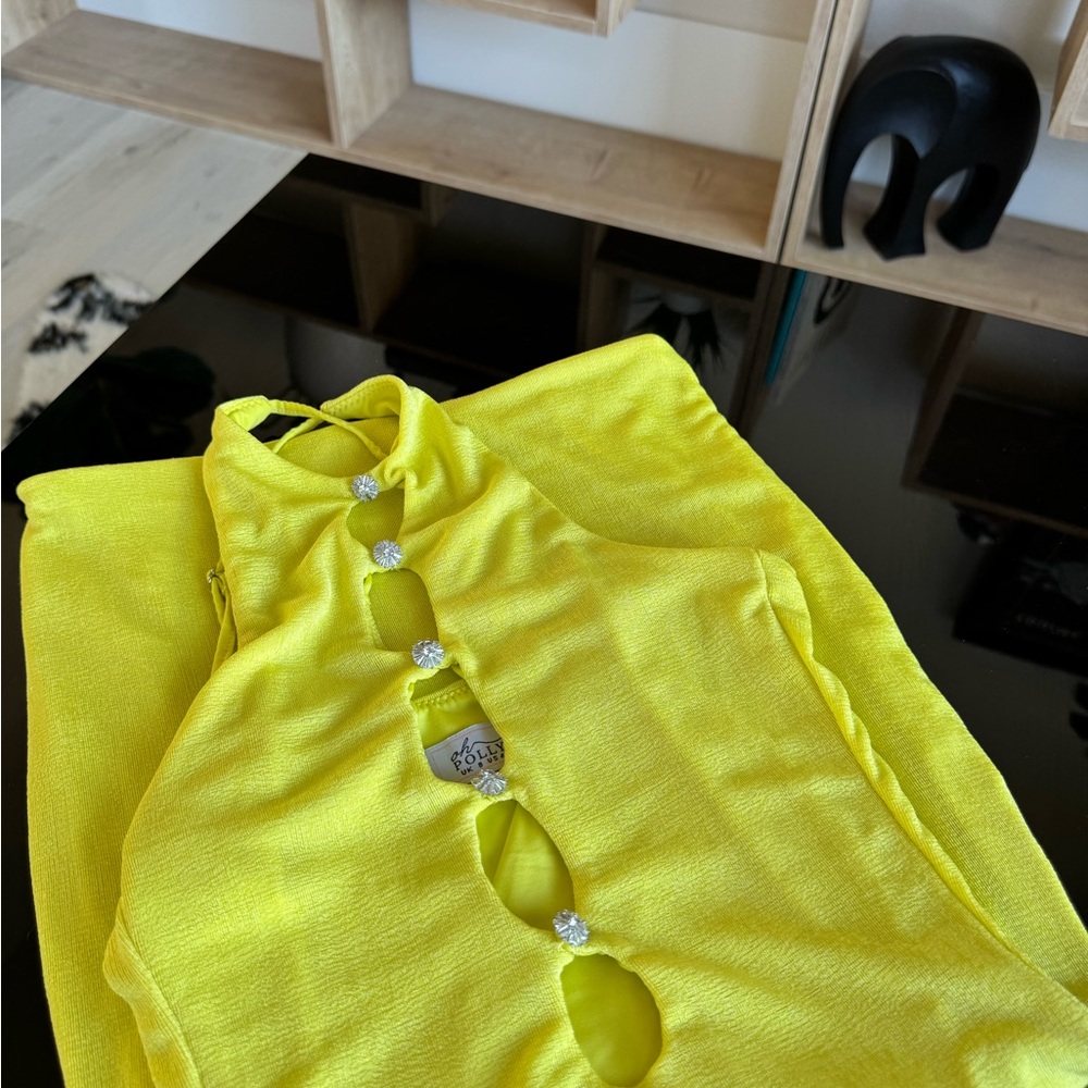 Oh Polly Cut Out Bodycon Mini Dress 💛 Size 4 - Picture 4 of 8